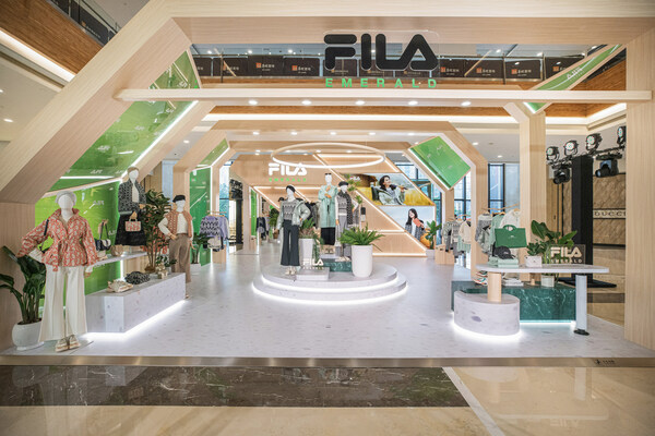 FILA EMERALD 主题快闪店登陆南宁万象城